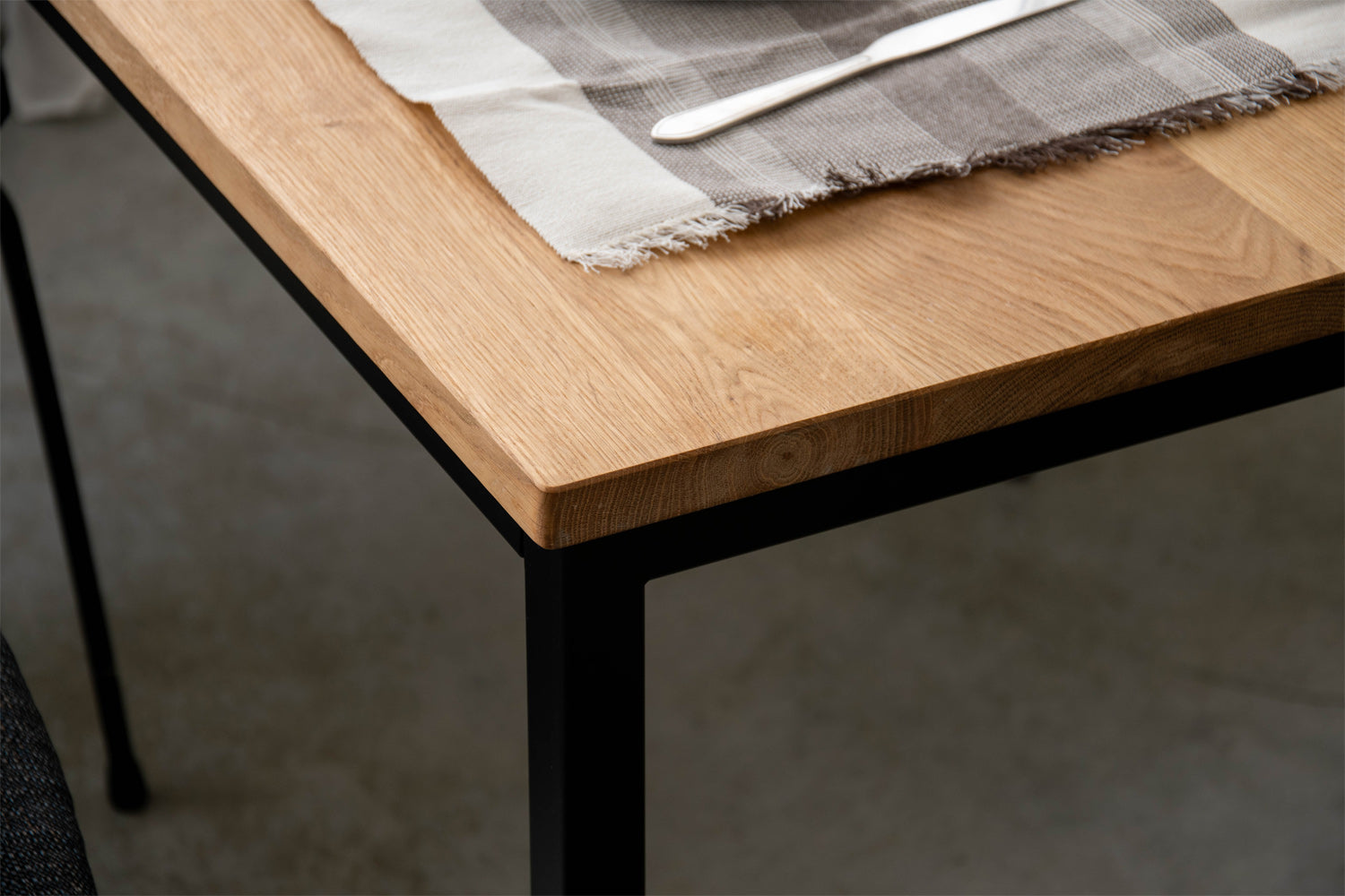 オークナチュラル×マットブラック