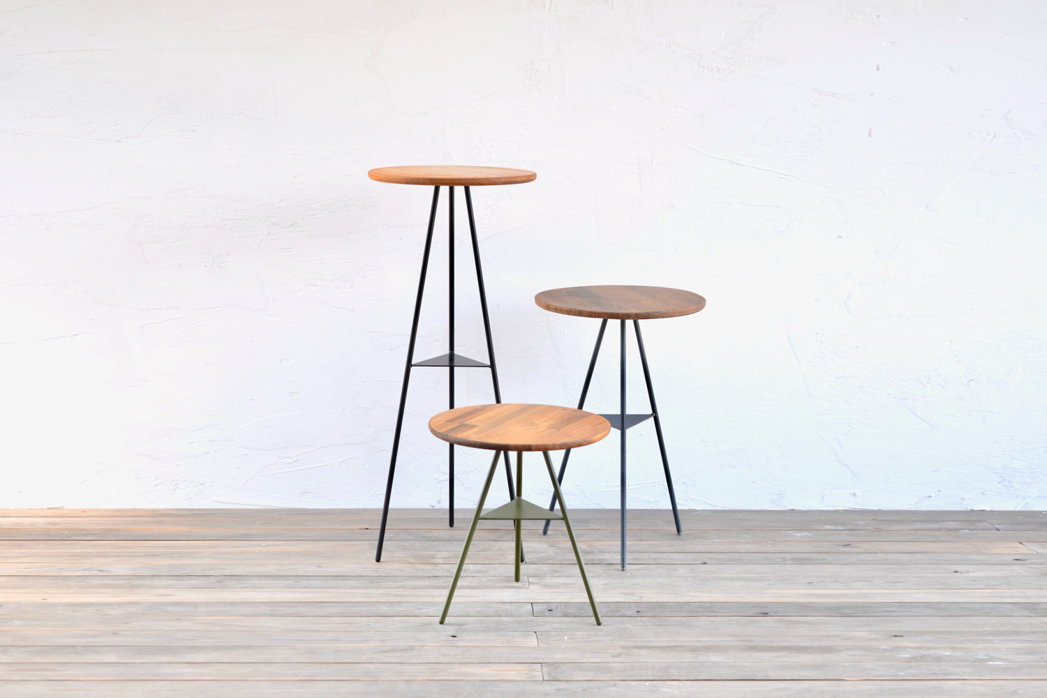 TRIPOD TABLE - Woodtop