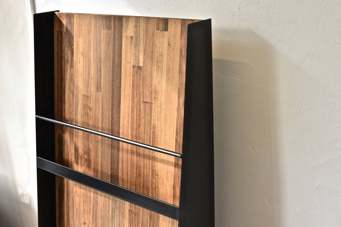 パイン・ブラウン×マットブラック