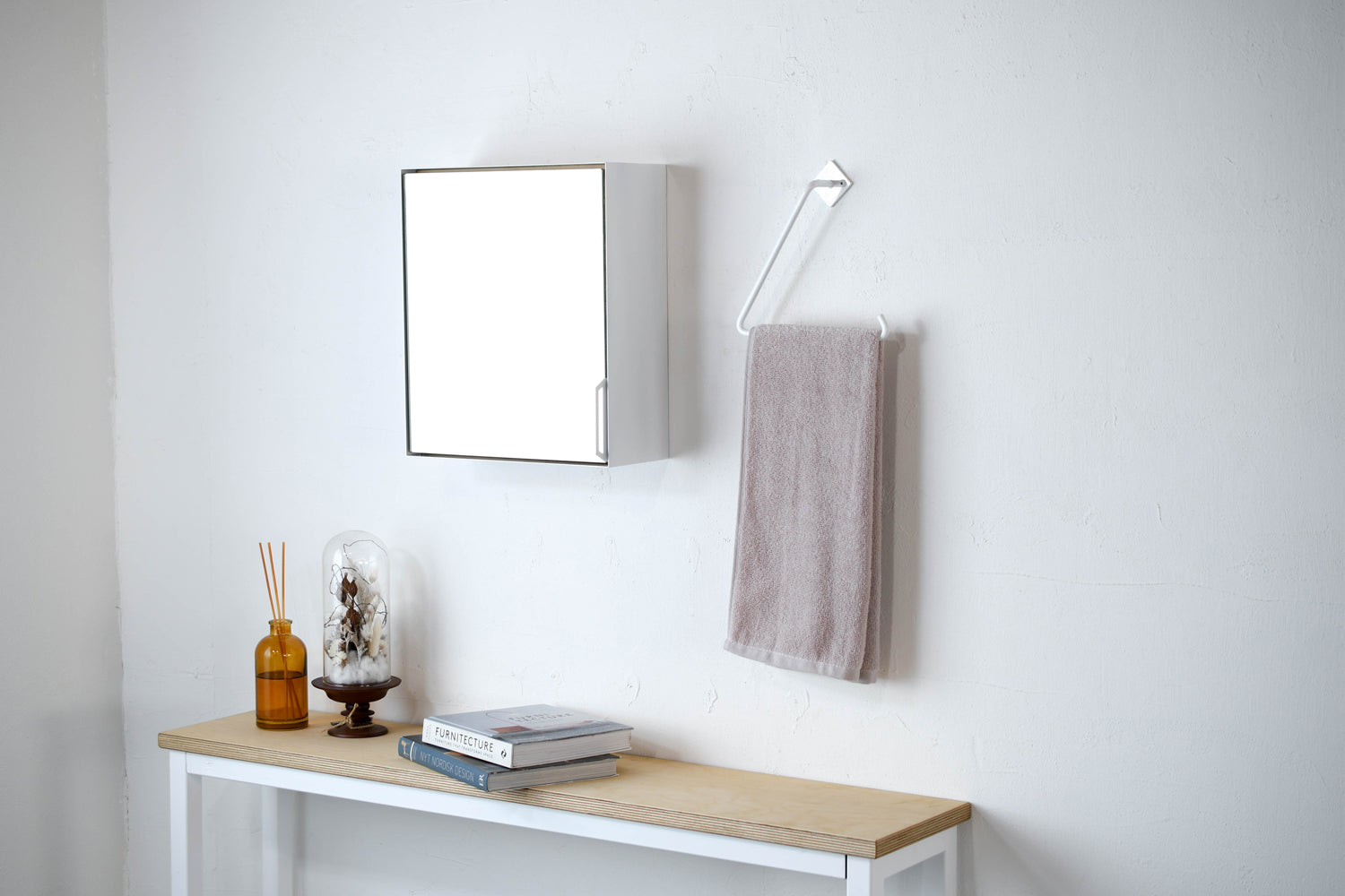 TOWEL HANGER TRIANGLE