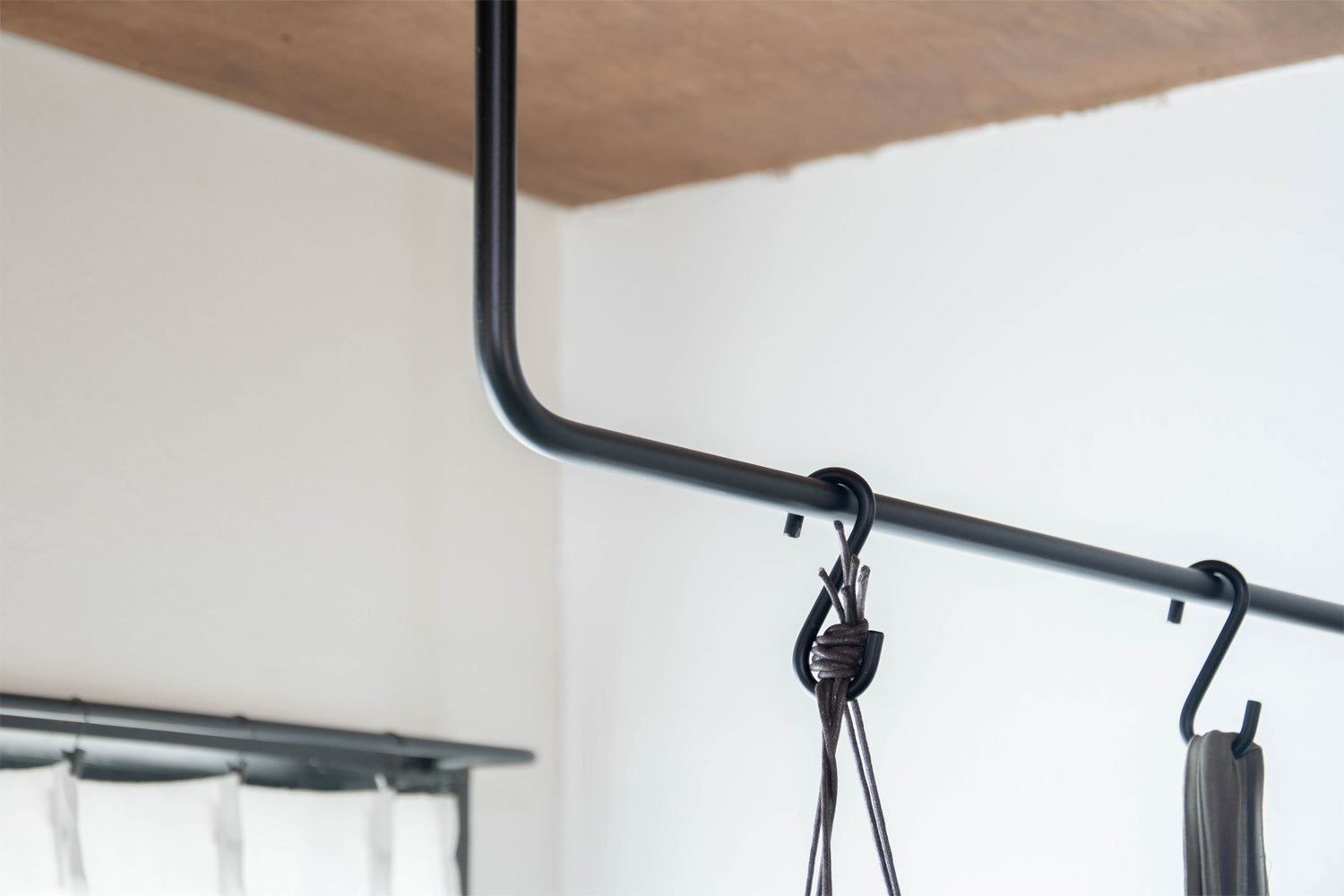 商品は職人がひとつひとつ手作りしております